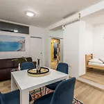Hvar Central Apartment